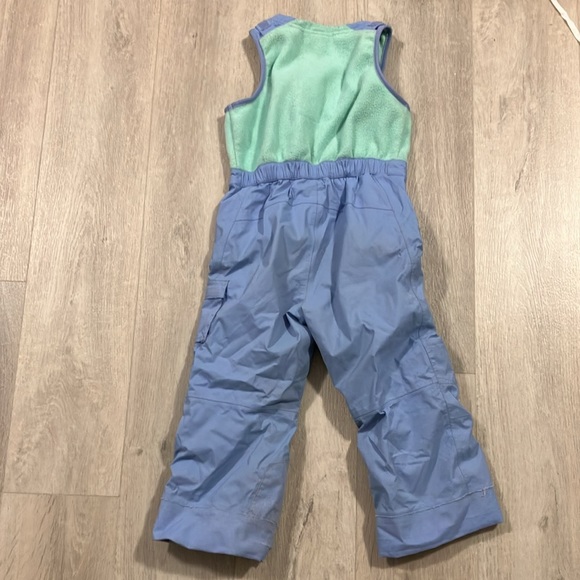 The North Face , waterproof snow suit / pants with bib - Picture 4 of 6
